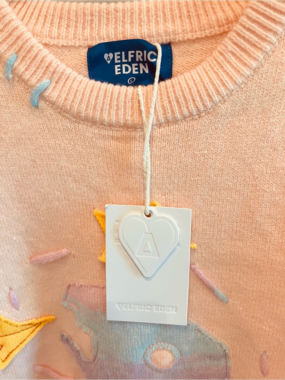 Aelfric Eden Pink Pastel Graphic Crewneck Sweater with Dinosaur and Stars NWT L - Picture 4 of 8